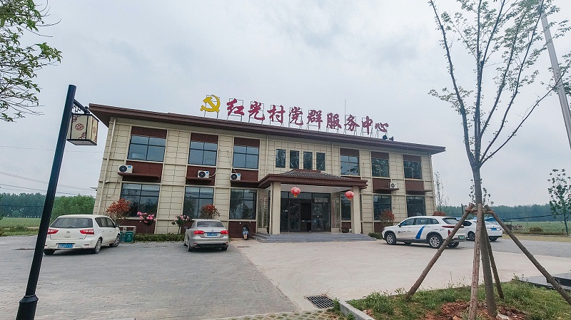 精神堡壘廠家：城市道路路燈燈桿燈箱廣告牌樣式造型多樣，