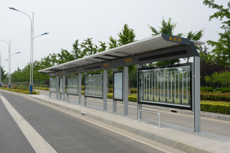 標識公司：如何挑選公交候車亭生產(chǎn)廠家？