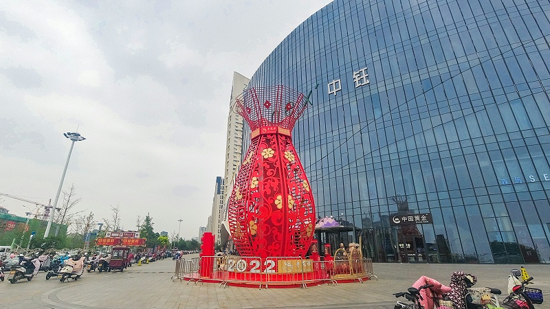 精神堡壘制作廠家：商場(chǎng)標(biāo)識(shí)系統(tǒng)