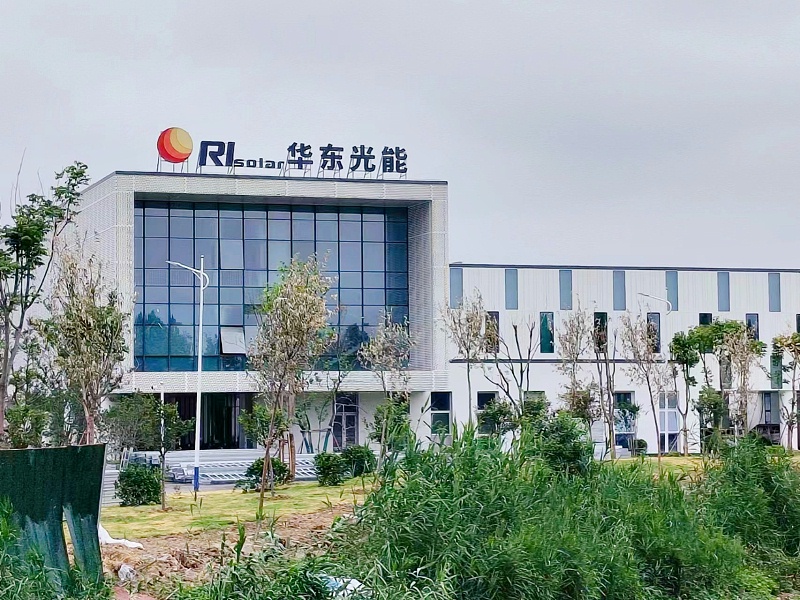 精神堡壘廠家：大型發(fā)光字制作應該考慮哪些因素？副本